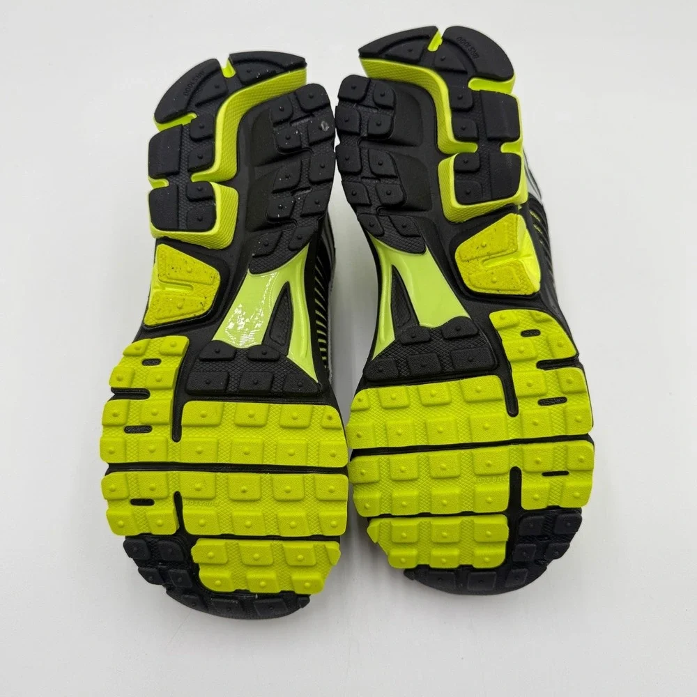 Nike Women's Size 6  Air Zoom Vomero 5 Bright Cactus FJ2028-003 NEW